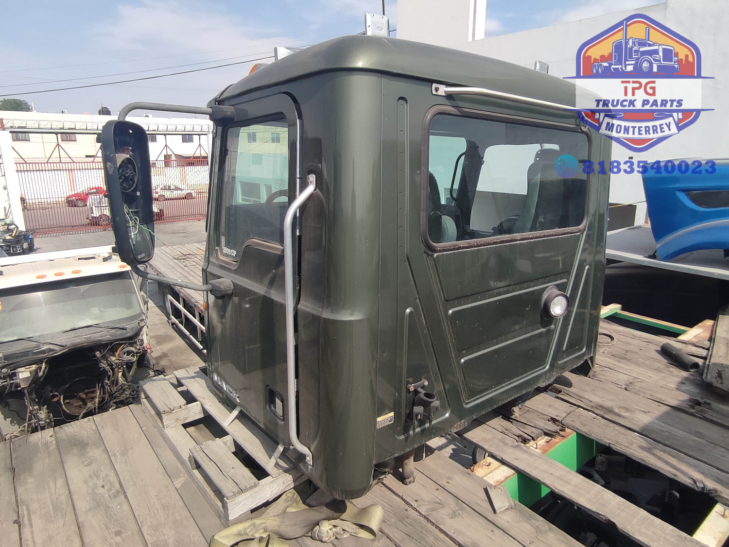 Cabina Mack CXU613 2012 (14).jpg