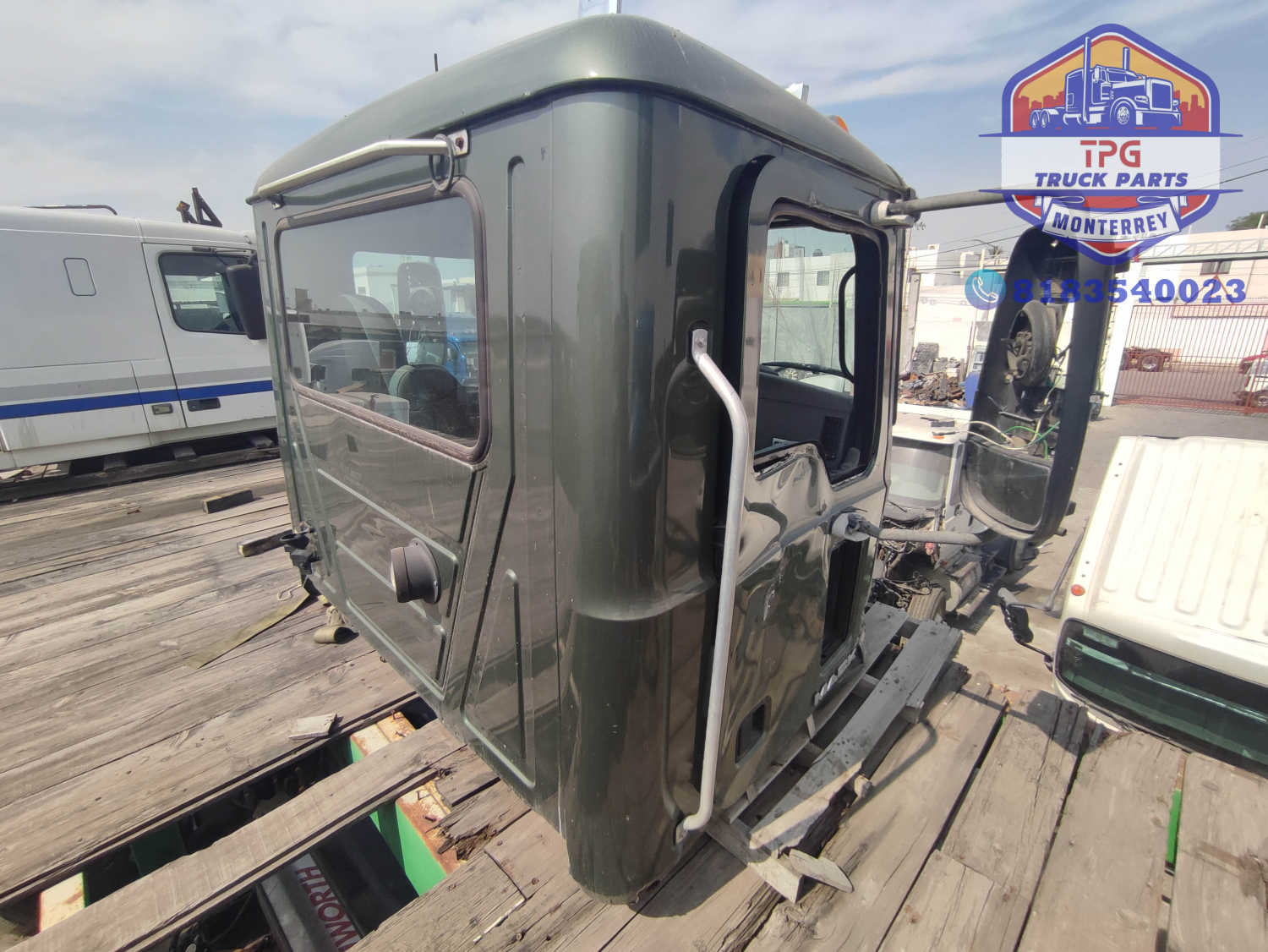 Cabina Mack CXU613 2012 (12).jpg