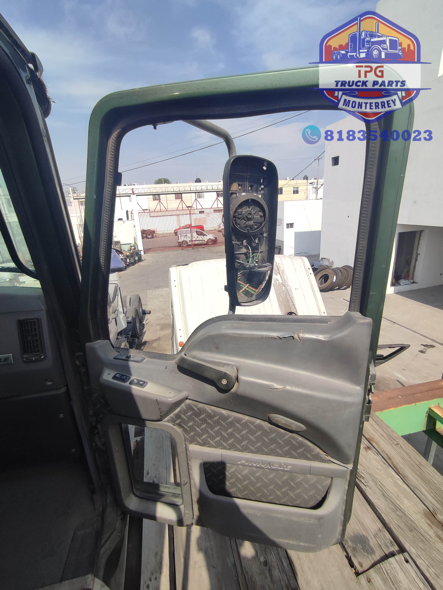 Cabina Mack CXU613 2012 (1.7).jpg